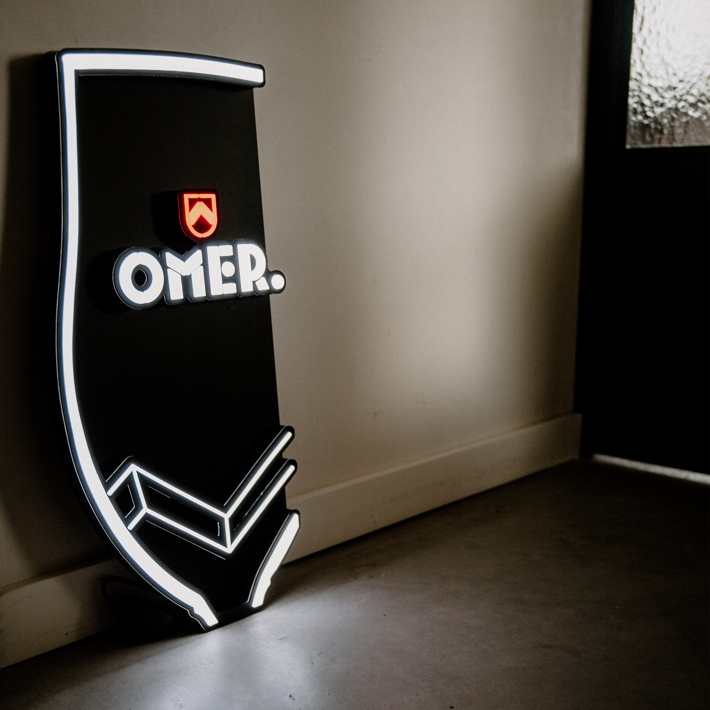 OMER. Verre - Enseigne LED