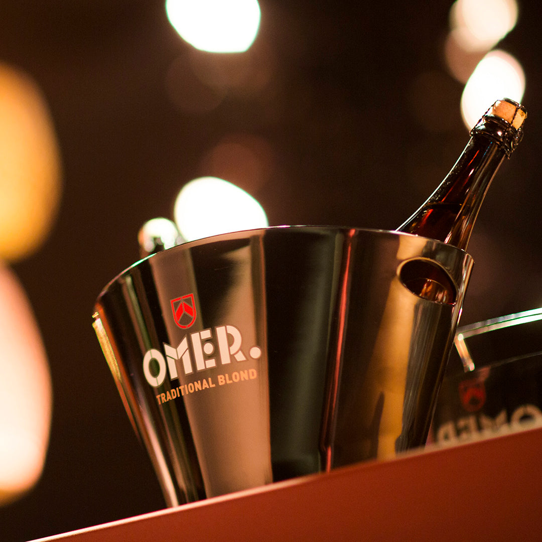 ijsemmer OMER. Traditional Blond